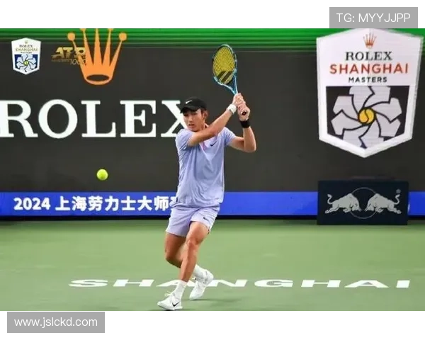 中国小将勇夺网球大师赛冠军掀起新一轮青春风暴震惊世界网坛 中国小将勇夺网球大师赛冠军掀起新一轮青春风暴震惊世界网坛