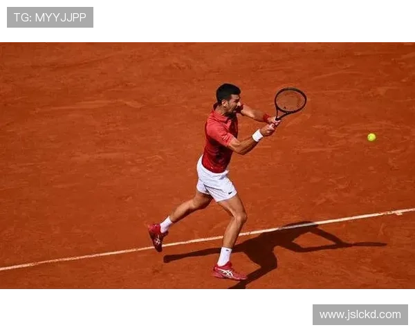 德约科维奇强势夺冠新赛季开门红年轻选手崭露头角网坛格局或将迎来新变化 德约科维奇强势夺冠新赛季开门红年轻选手崭露头角网坛格局或将迎来新变化