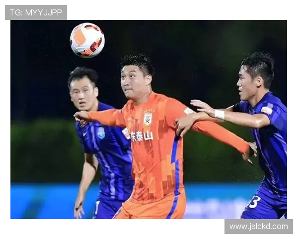 中国男足新星闪耀亚洲赛场强势逆转助球队挺进决赛引全国球迷热议 中国男足新星闪耀亚洲赛场强势逆转助球队挺进决赛引全国球迷热议