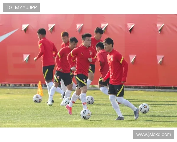 国足新星闪耀世界杯预选赛中国队逆转取胜点燃全国球迷激情