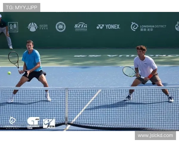 网球赛事精彩纷呈 世界顶级选手激烈角逐冲击新纪录 网球赛事精彩纷呈 世界顶级选手激烈角逐冲击新纪录