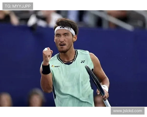 网球赛场风云再起 明星选手争夺世界排名新高 网球赛场风云再起 明星选手争夺世界排名新高