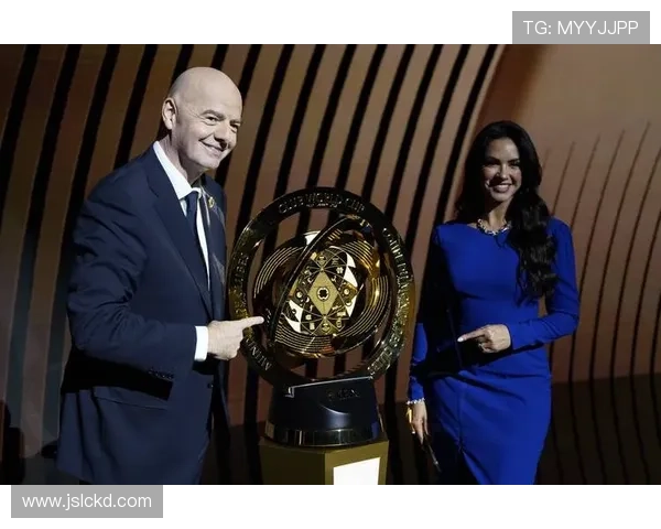 《世界体育大赛精彩纷呈 各国选手展现巅峰实力引关注》 《世界体育大赛精彩纷呈 各国选手展现巅峰实力引关注》