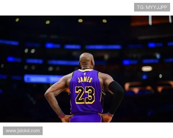 NBA新赛季开幕揭幕战精彩回顾 詹姆斯领衔湖人冲击总冠军梦想 NBA新赛季开幕揭幕战精彩回顾 詹姆斯领衔湖人冲击总冠军梦想