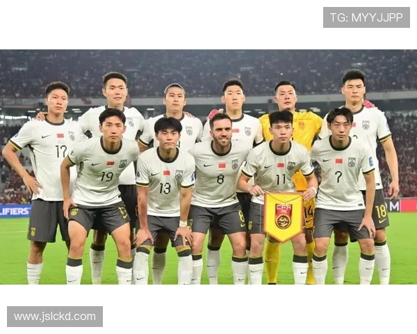 中国足球队迎战日本队,备战亚洲杯决赛,争夺历史性突破机遇 中国足球队迎战日本队,备战亚洲杯决赛,争夺历史性突破机遇