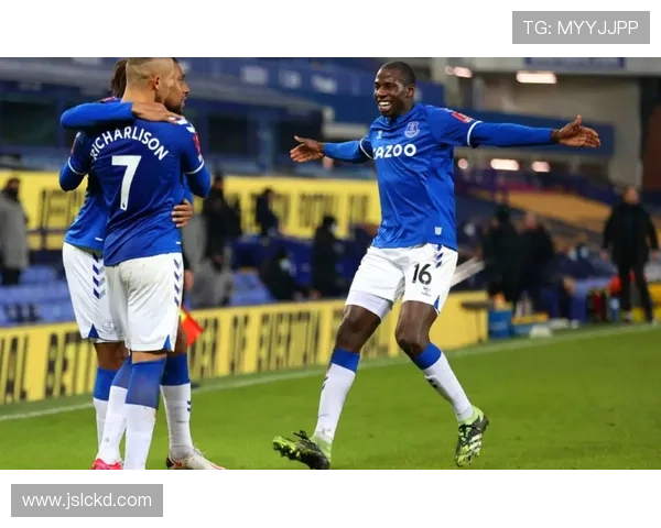 埃弗顿俱乐部最新动态分析:球队状态回暖,转会市场再度引发关注 埃弗顿俱乐部最新动态分析:球队状态回暖,转会市场再度引发关注