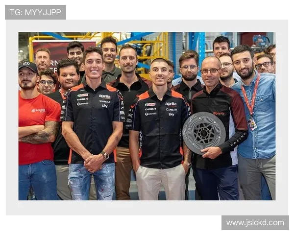 MotoGP赛季激战正酣 各大车队争夺冠军宝座引关注 MotoGP赛季激战正酣 各大车队争夺冠军宝座引关注