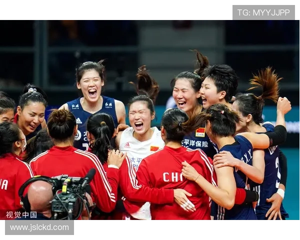 中国女排力克美国队挺进世界杯决赛 全队表现精彩团结拼搏获赞 中国女排力克美国队挺进世界杯决赛 全队表现精彩团结拼搏获赞