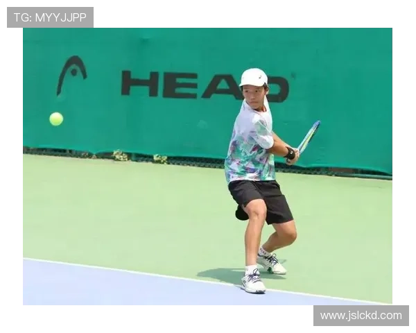 网球世界迎来大变局，年轻新星突破重围，震撼夏季赛季成绩创历史新高