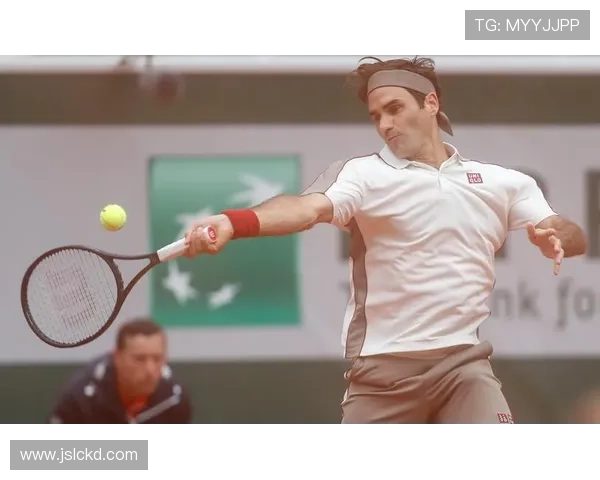 网球大满贯赛事回顾:费德勒与纳达尔精彩对决引爆全场